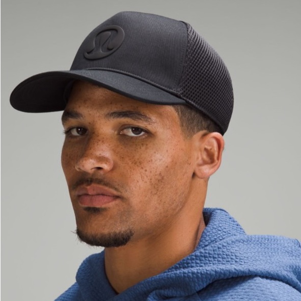 Lulu lemon black hat